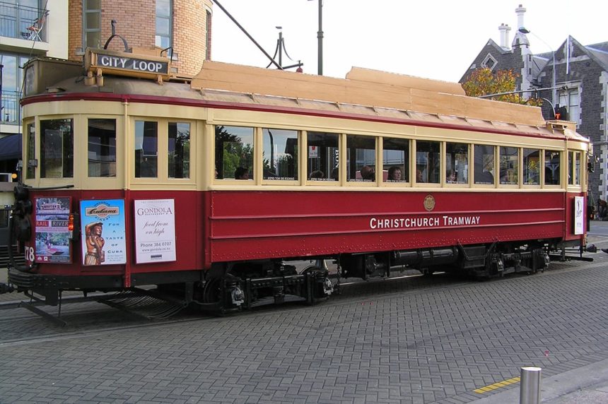 nz-country-info-christchurch-tram nz-country-info-christchurch-tram