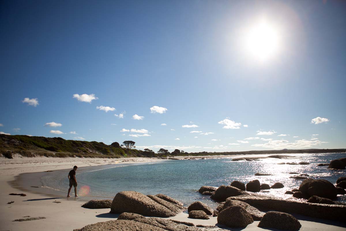 bay-of-fires-lodge-walk-tasmania-great-walks-of-australia-beach-credit-helen-cathcart